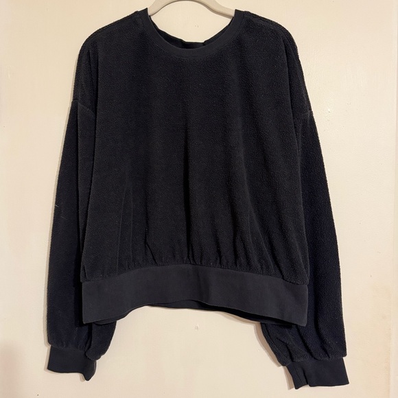 Universal Thread Sweaters - Universal Thread Charcoal Sweatshirt